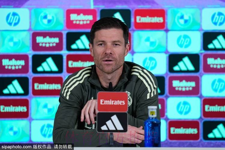 卡西：不解为何批评阿隆索 皇马西甲榜首欧冠前八